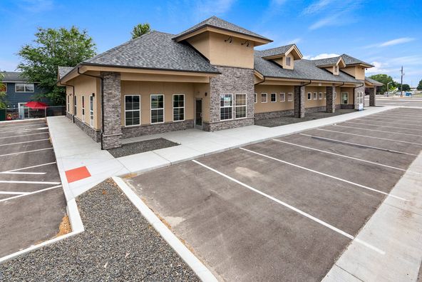 South Nampa Office Space For Lease: 914 12th Ave Rd, Nampa, ID 83686